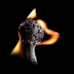 تصاویری زیبا و دیدنی از هنرنمایی با چوب کبریت های سوخته هنرنمایی با چوب کبریت سوخته